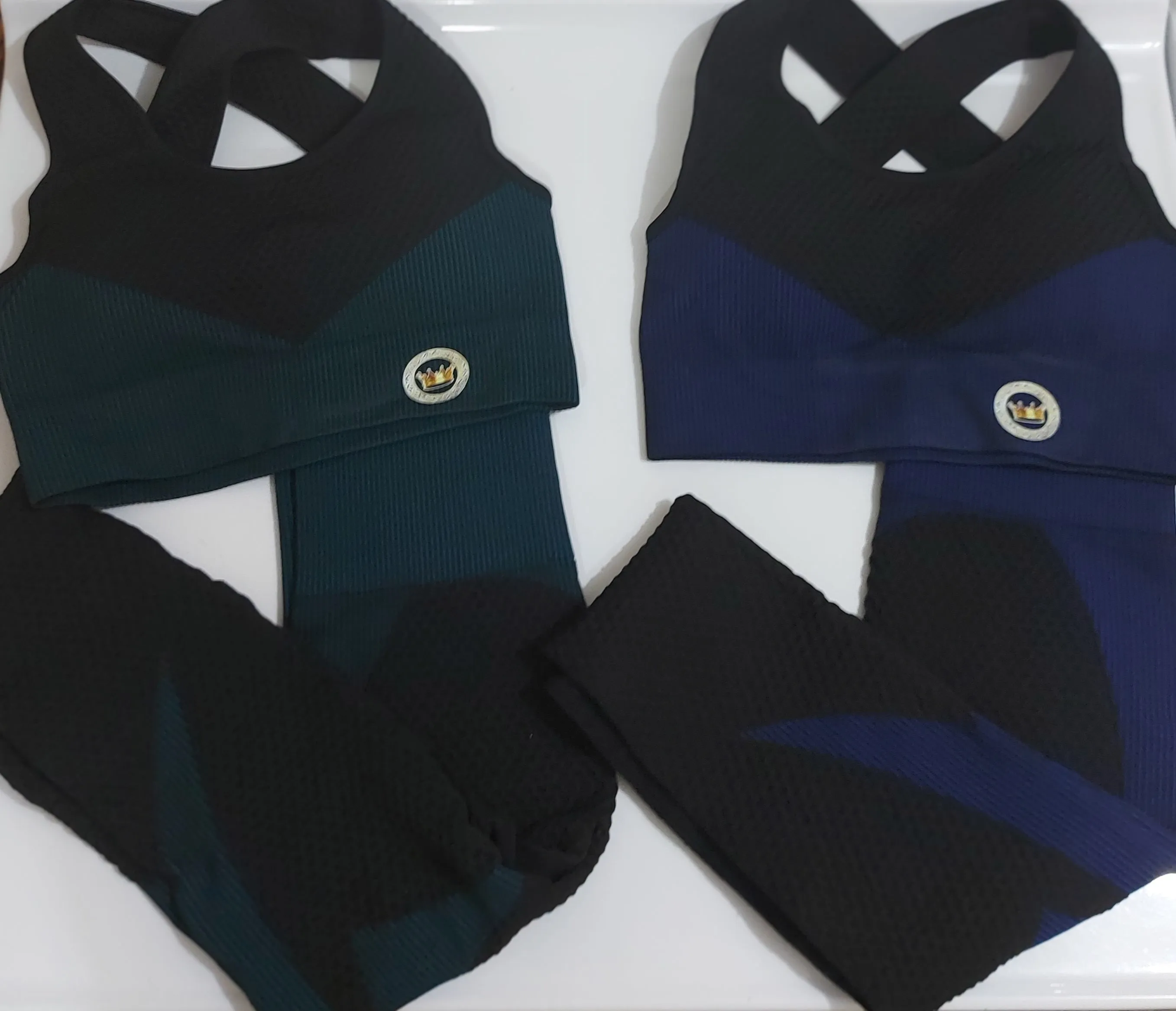 Compression two-piece Luxe Crossover set