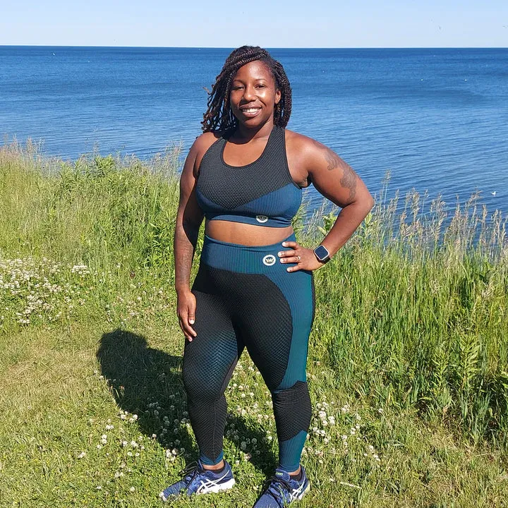 Compression two-piece Luxe Crossover set