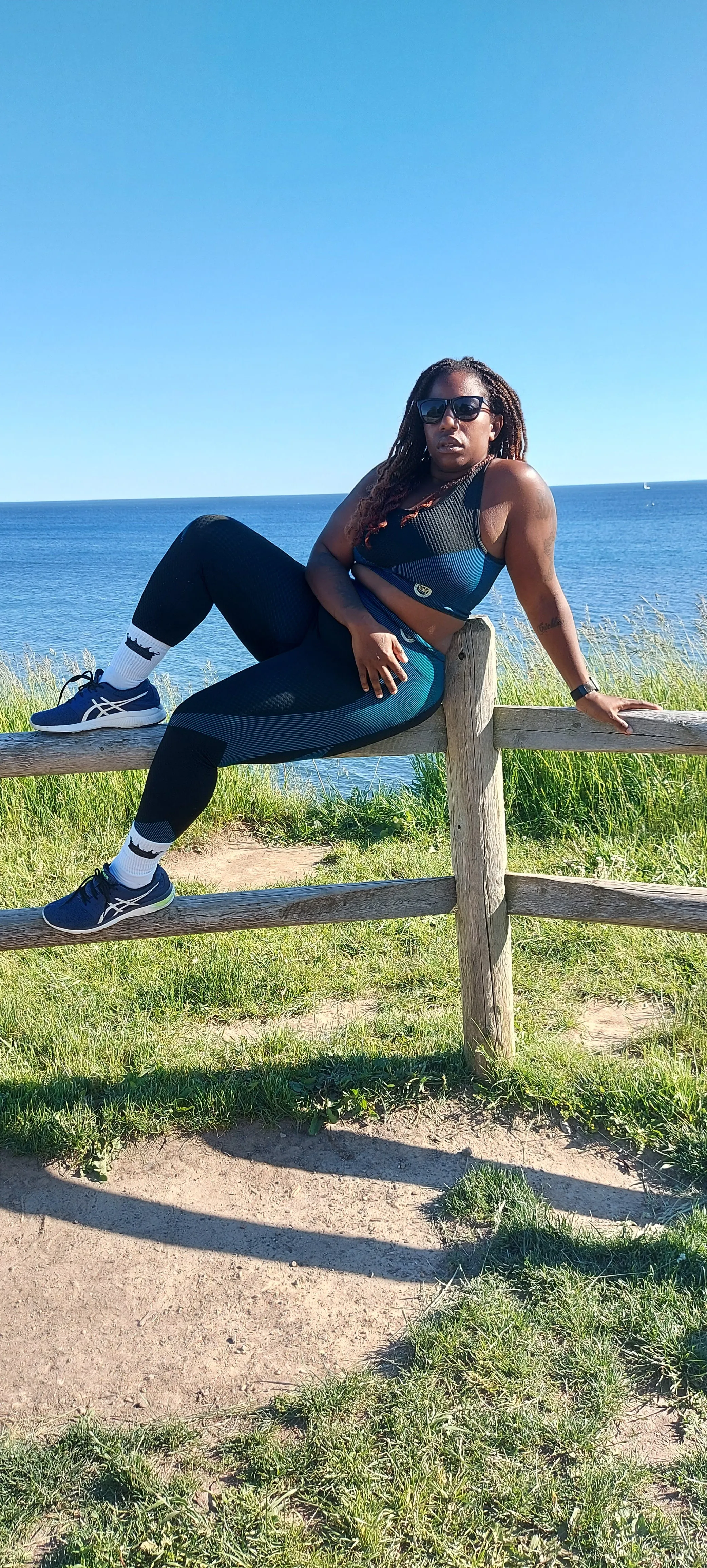 Compression two-piece Luxe Crossover set